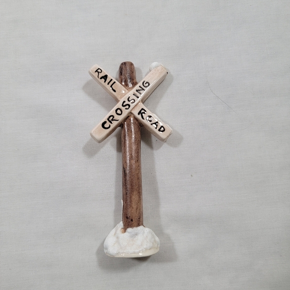 Jo Laine Vintage Christmas Village Railroad Crossings Sign Porcelain - Picture 4 of 8